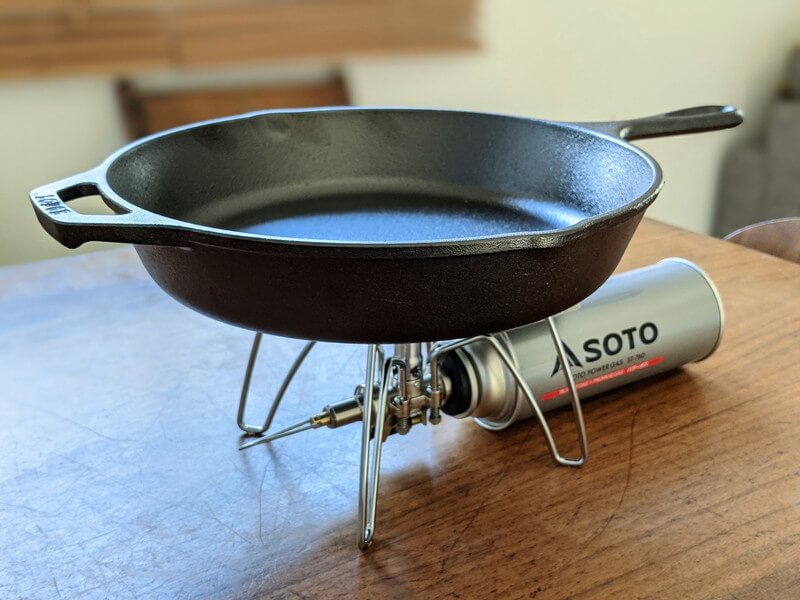 100年使える一生モノ ロッジのスキレットを徹底解説 おすすめサイズ一覧や他社スキレットとの比較も ベランダ飯