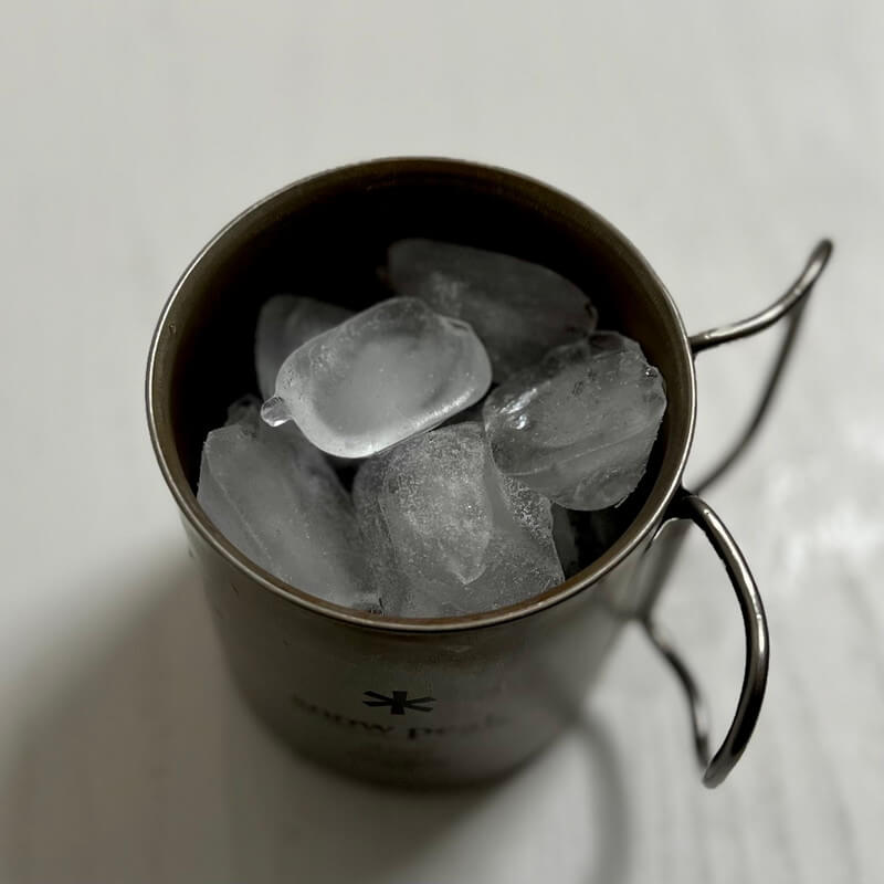 スノーピークのマグカップ_氷溶ける前