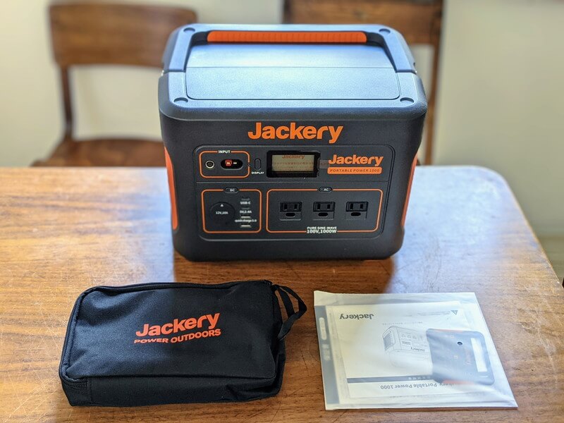 Jackeryポータブル電源1000の内容物、付属品