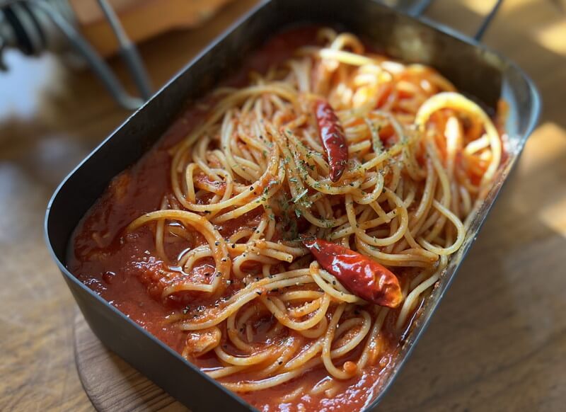 メスティンでトマトとニンニクのスパゲティ